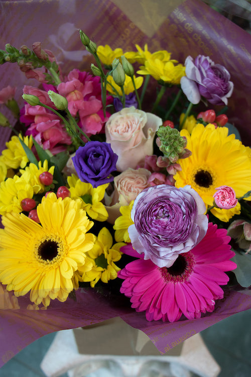 Floretta Bouquet in bright & cheery colours, standard size